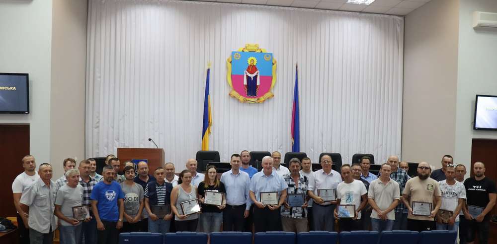 У Покрові вручили відзнаки за відновлення централізованого водопостачання