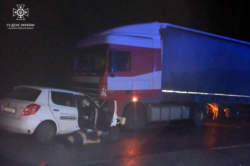 На Дніпропетровщині сталася смертельна ДТП з двома загиблими (фото)
