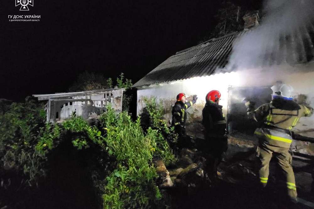 Рятувальники з Покрова гасили смертельну пожежу у Грушівці