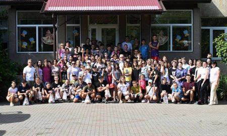 Школярі з Нікополя вирушили на відпочинок до Угорщини (фото)