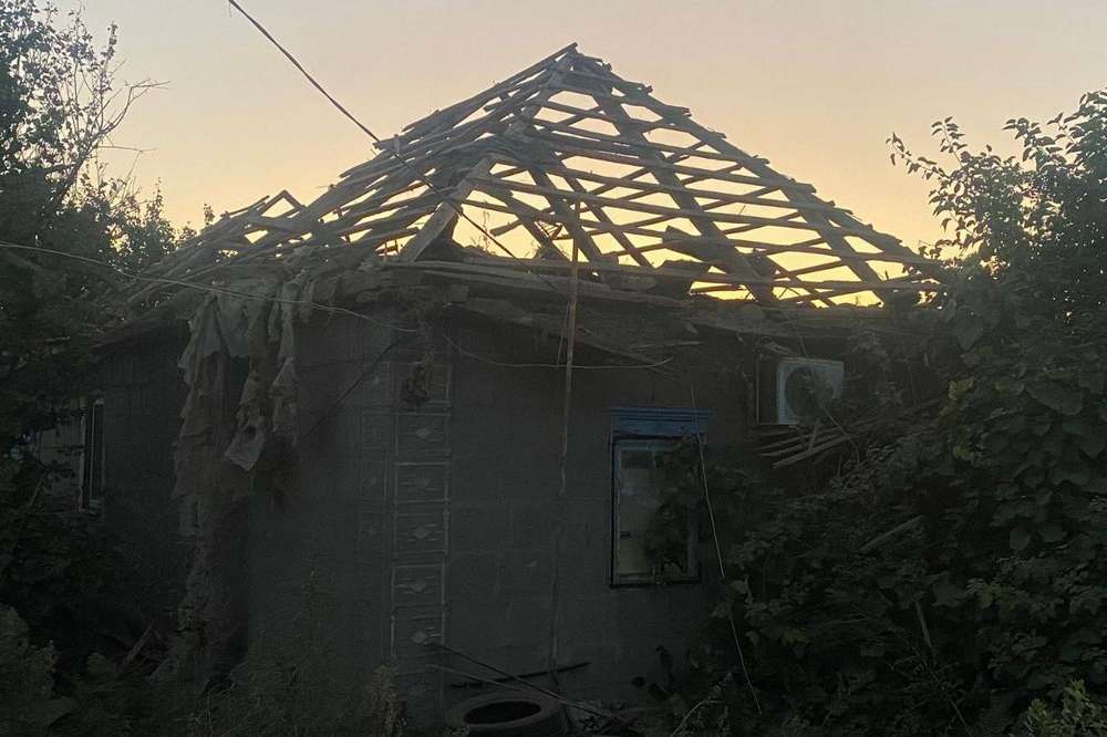Понівечено 22 будинки, поранено двох людей: Олександр Саюк про нічні обстріли Нікополя