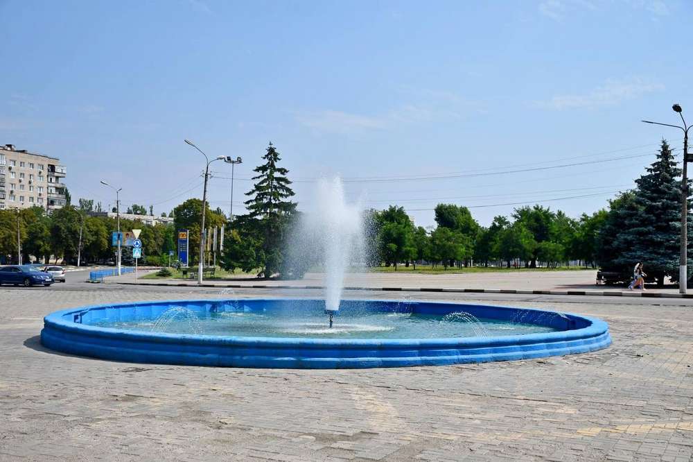 Відновлювали роботу фонтанів, косили траву, чистили каналізацію – чим займалися комунальники Нікополя на цьому тижні