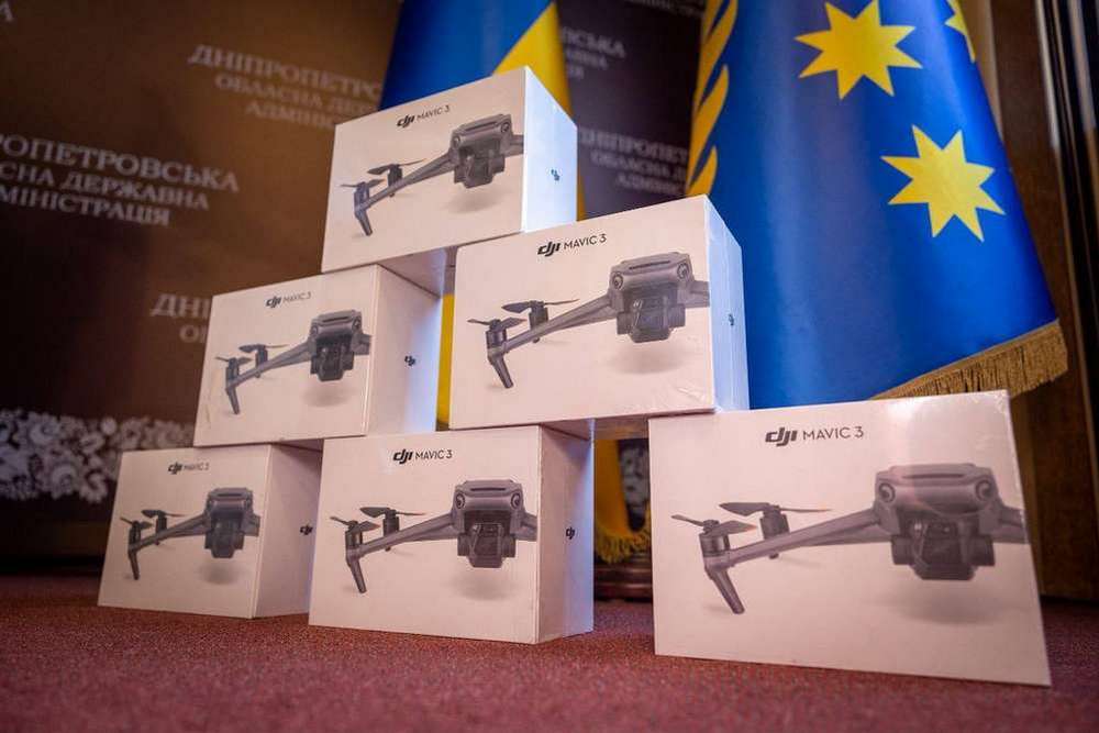 Виробники м’яса птиці з Дніпропетровщини передали для фронту дрони Mavic-3