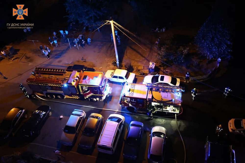 У Дніпрі сталася смертельна пожежа у багатоповерхівці: двох людей вдалося врятувати (фото)