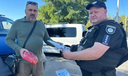 Поліцейські Нікопольщини передали військовим і цивільним допомогу від благодійників