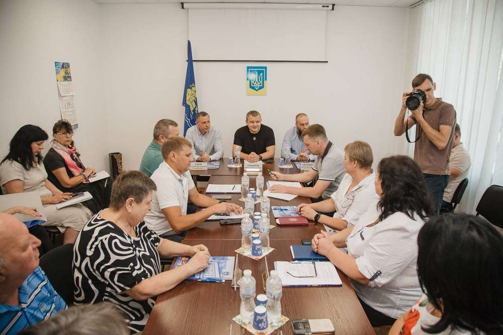Голова облради Лукашук у Нікополі провів нараду з Саюком, Боровиком, Шаповалом та Євтушенком