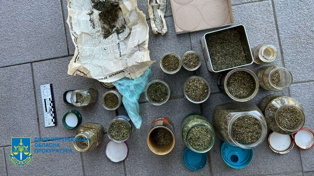 У Марганці затримали 11 членів наркоугрупування з мільйонними оборудками (фото)