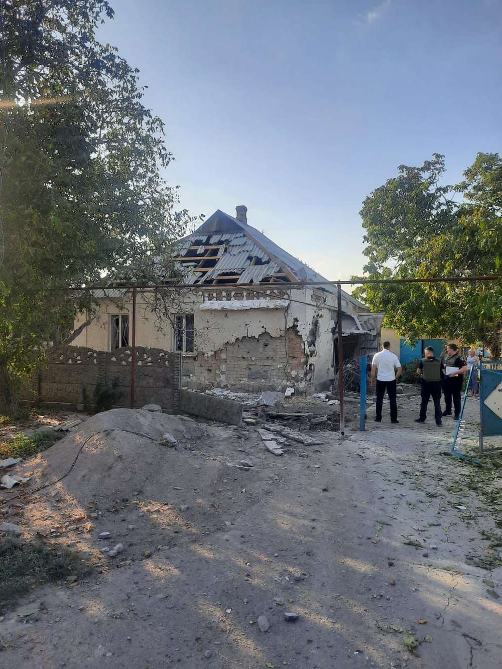 Жодної ночі без ворожих ударів: поліція показала наслідки обстрілів НІкопольщини і Криворіжжя 21 вересня