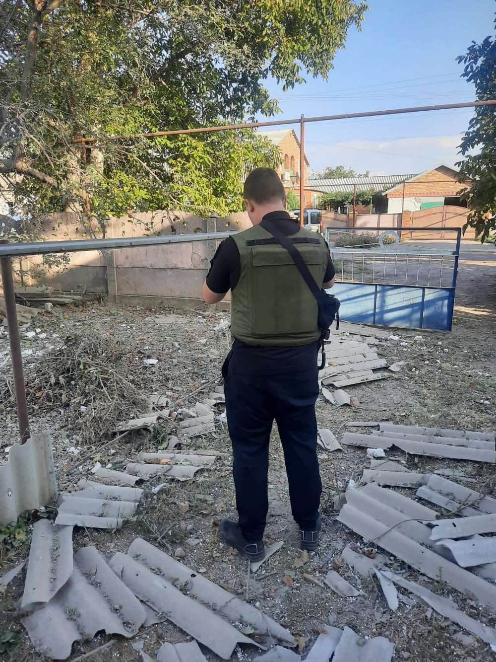 Жодної ночі без ворожих ударів: поліція показала наслідки обстрілів НІкопольщини і Криворіжжя 21 вересня