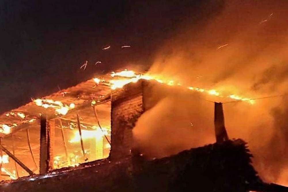 Жахлива ніч 27 вересня у Нікополі і Мирівській громаді: двоє поранених, пожежа і руйнування