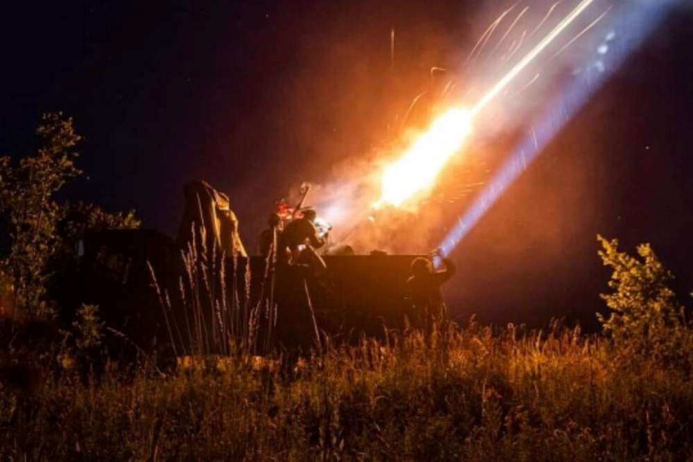 Три десятки снарядів по Нікопольщині, удар по Павлограду, збита ракета – як пройшла ніч в області