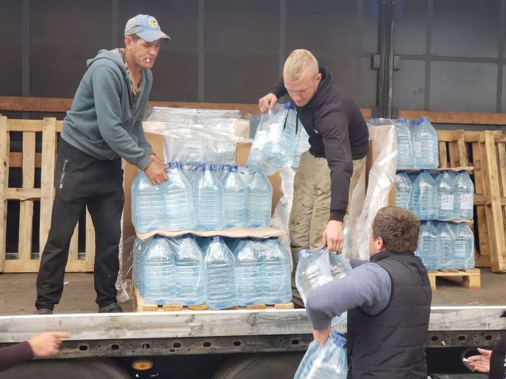 Мешканці Мирівської громади отримали 864 сімейних харчових наборів і 50 544 л води (фото)