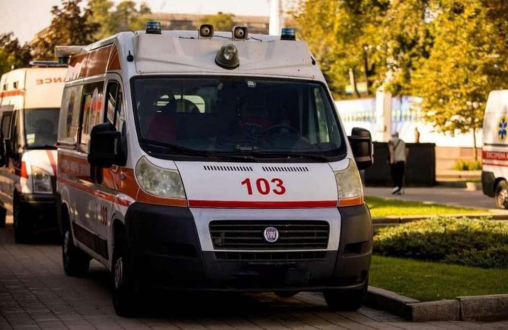 Реанімували людей у Нікополі, Дніпрі і Кривому Розі, врятували 6 поранених – будні «швидкої» на Дніпропетровщині