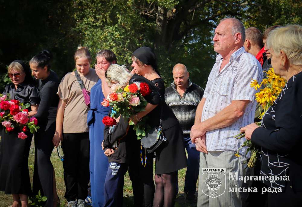 У Марганці 5 жовтня провели в останню путь полеглого Героя (фото)