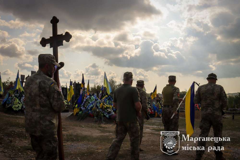 У Марганці 5 жовтня провели в останню путь полеглого Героя (фото)