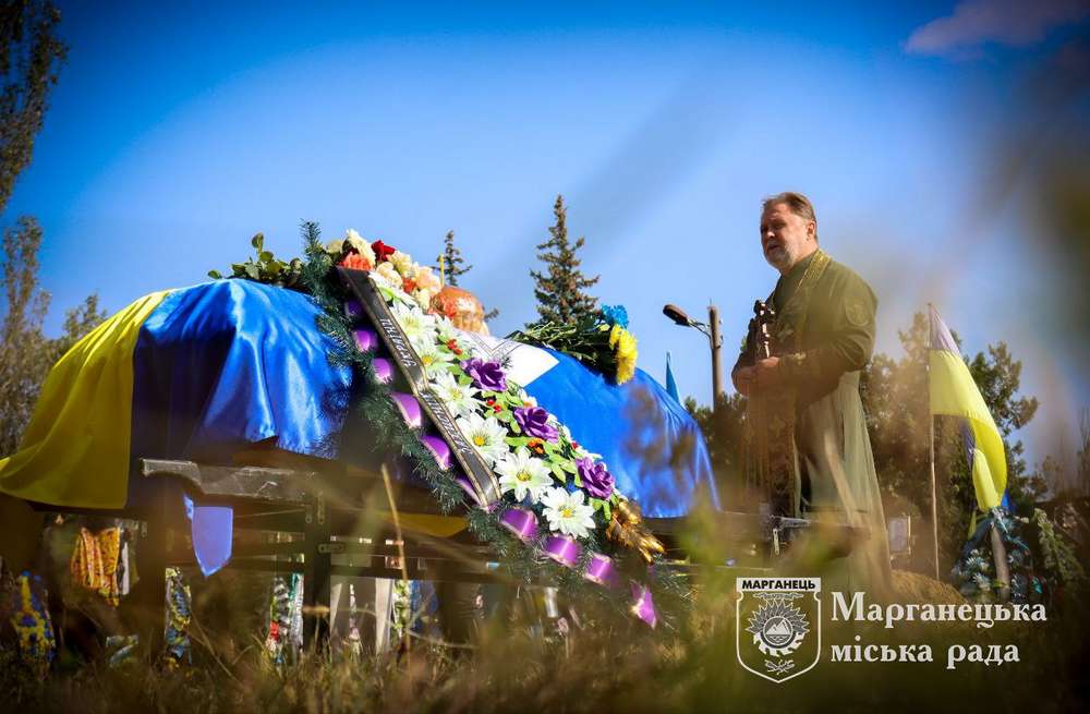 У Марганці 5 жовтня провели в останню путь полеглого Героя (фото)