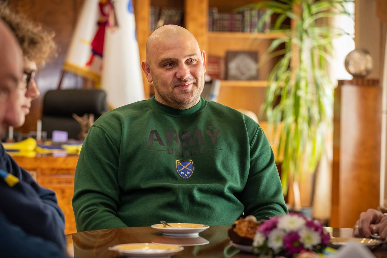 Начальник ДніпроОВА запросив на каву провідних спортсменів і тренерів області (фото)