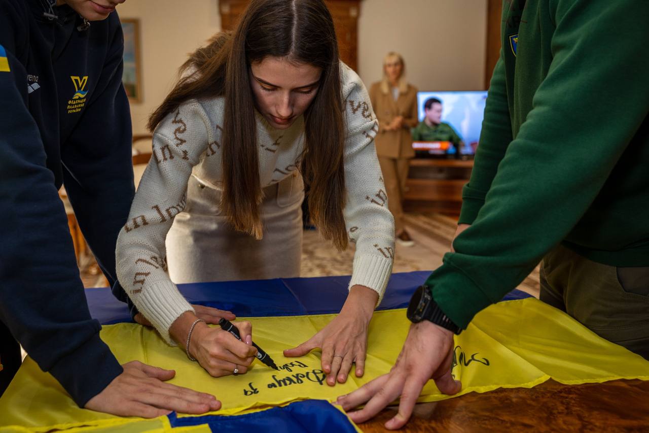 Начальник ДніпроОВА запросив на каву провідних спортсменів і тренерів області (фото)