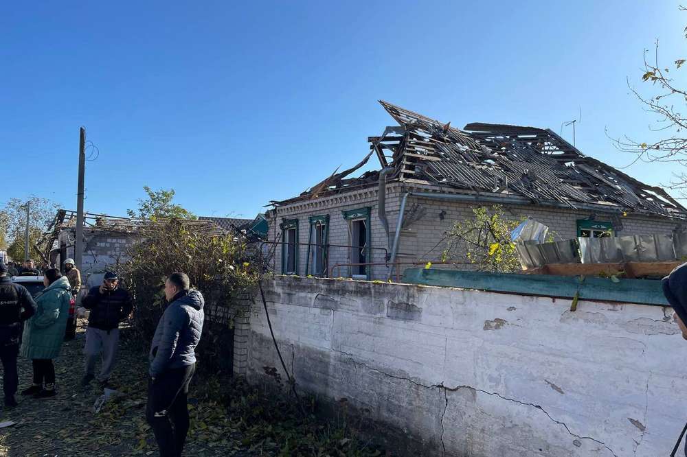 Ворог ударив ракетою по приватному сектору під Дніпром: фото