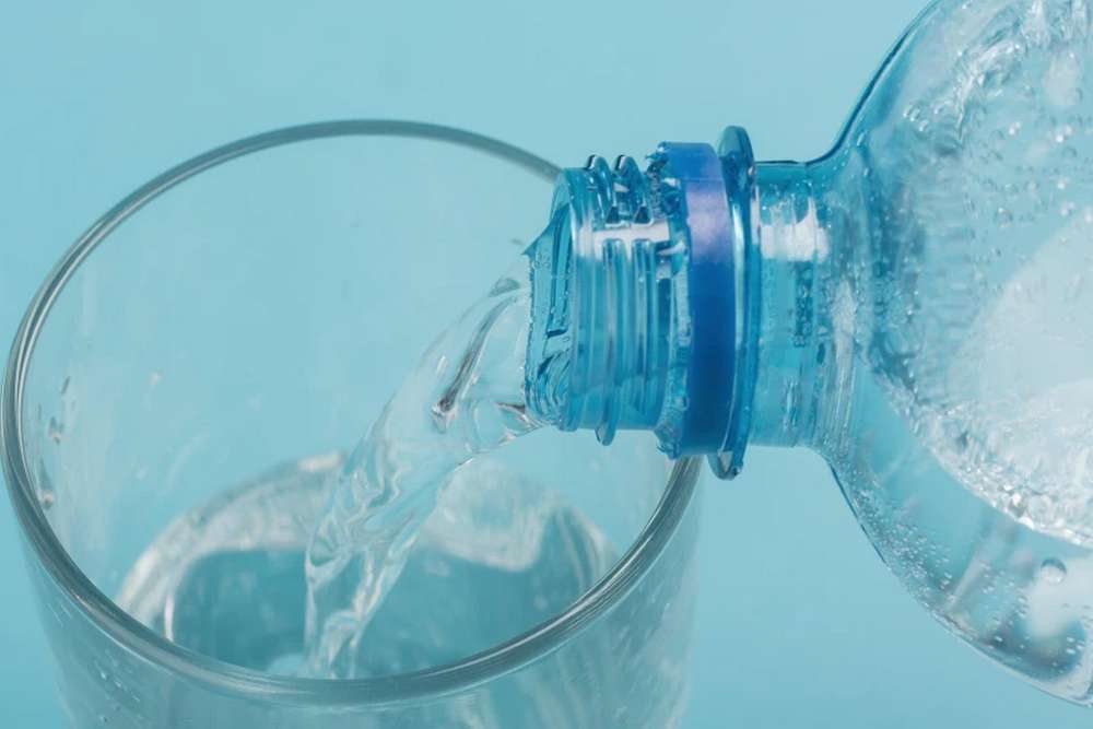 13 листопада мешканці і ВПО у Томаківській громаді можуть отримати питну бутильовану воду
