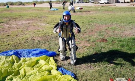Випускник Нікопольського ліцею №15 встановив світовий рекорд з парашутної групової акробатики (фото)