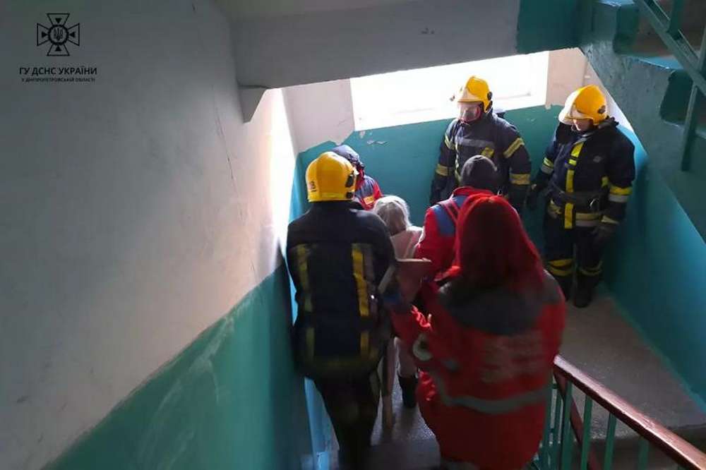 У Нікополі 28 листопада горіла квартира – постраждала 75-річна жінка