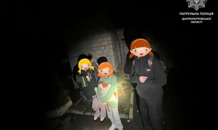 Пішки в Нікополь по навігатору: у Дніпрі під час комендантської години виявили на вулиці трьох дітей