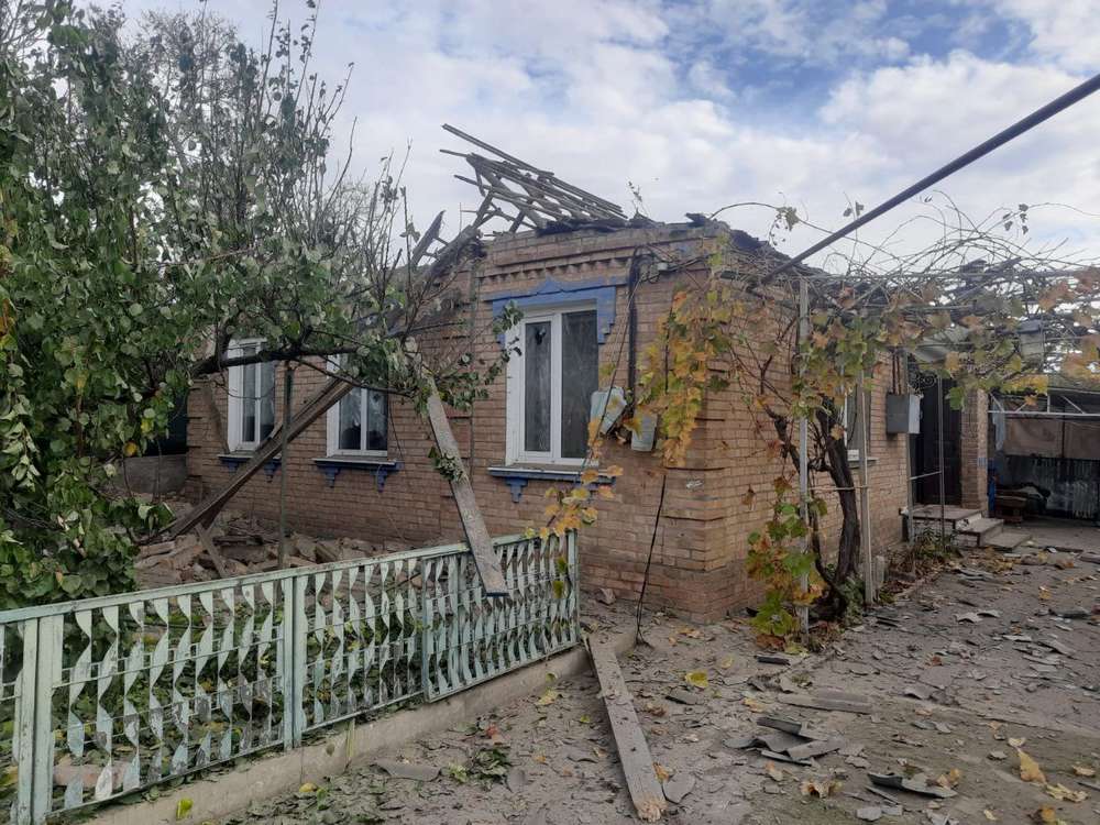 Ворог 8 разів атакував Нікопольщину сьогодні: поранено водія вантажівки, багато руйнувань