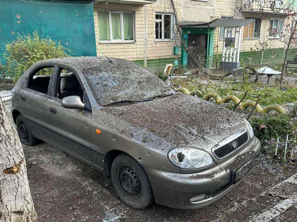 Поранено жінку, понівечено храм, ліцей, спортклуб, 21 будинок: наслідки обстрілів Нікополя сьогодні