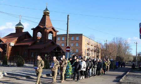 Залишилися мама та сестра: у Нікополі 27 грудня провели в останню путь Захисника (фото)