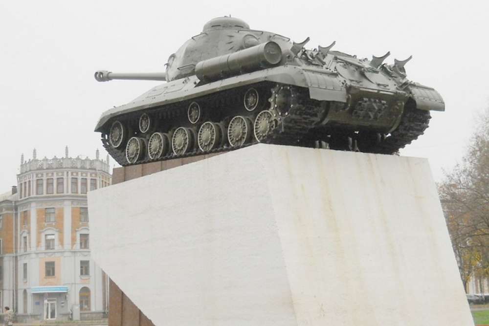 Демонтаж об’єктів танк, гармата і літак у Нікополі – розпочалися громадські обговорення