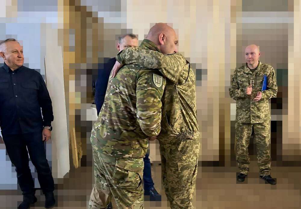 Начальник ДніпроОВА вручив нагороди оборонцям з ПвК «Схід»