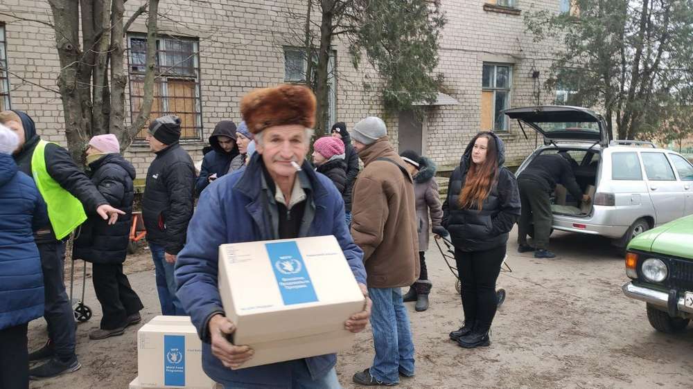 Яку гуманітарну допомогу на Нікопольщині видавали протягом двох тижнів (фото)