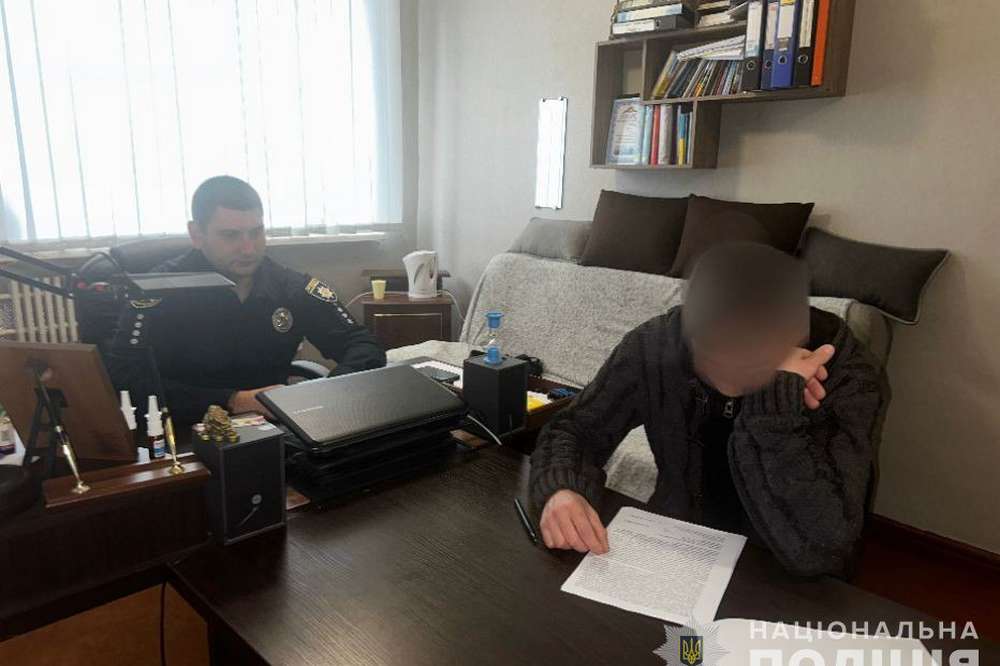 40-річний шахрай з Покрова здавав неіснуюче житло у різних регіонах України