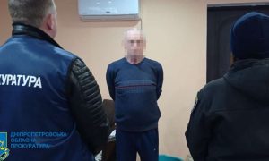 Ошукав батька загиблого військового на 2,5 млн – на Дніпропетровщині викрили підприємця