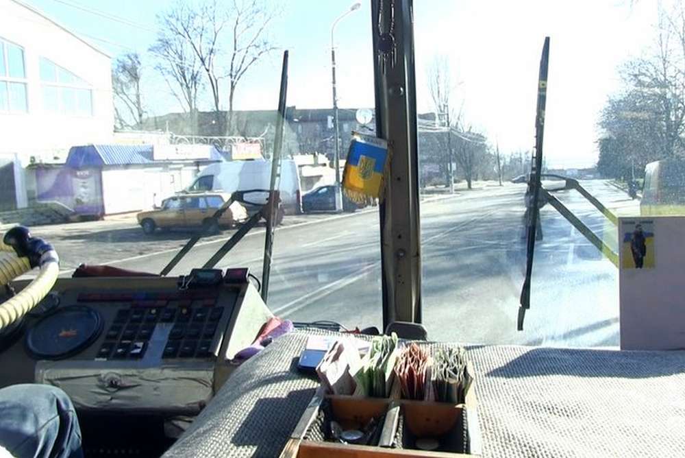 У Нікополі водій маршрутки встановив скриньку для донатів на ЗСУ (відео)