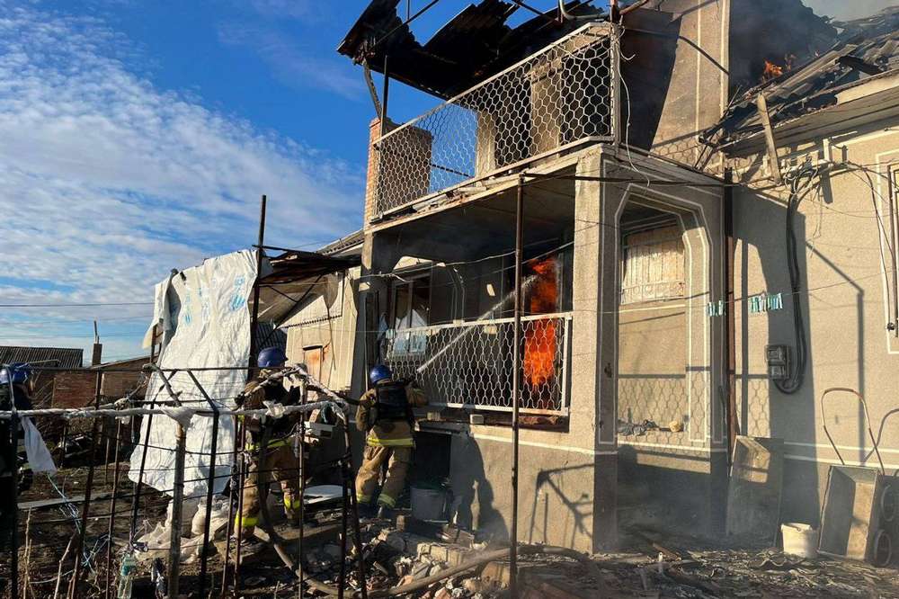 Один будинок знищено, 5 понівечено: про наслідки обстрілів Нікополя 5 січня розповів мер