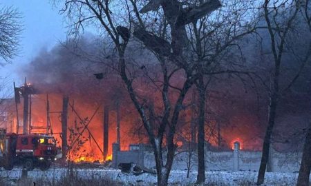 Перекинуло маршрутку, прилетіло в ТЦ і будинки: ракетна атака на Дніпропетровщину 8 січня