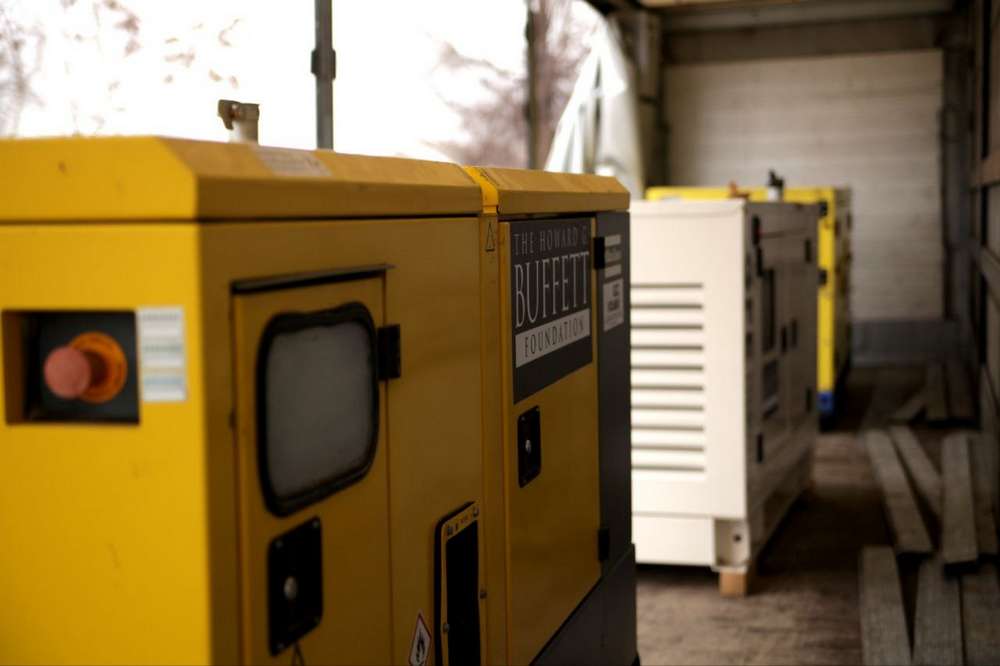 Нікополь і ще три громади району отримали потужні генератори від благодійників