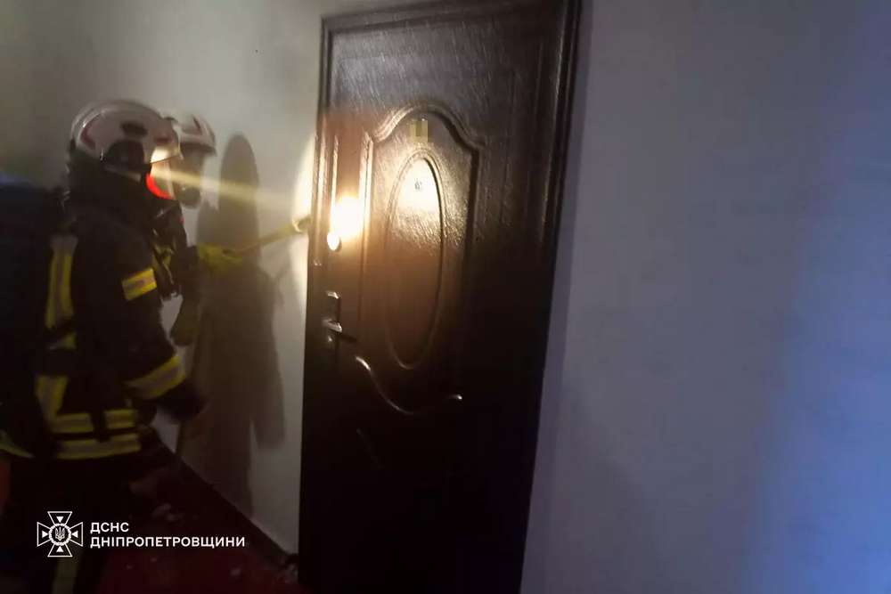 У Марганця сьогодні горіла квартира – вдалося врятувати чоловіка (фото)
