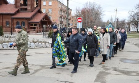 19 лютого Нікополь провів в останню путь загиблого Захисника (фото)