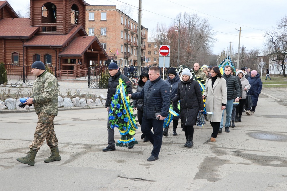 19 лютого Нікополь провів в останню путь загиблого Захисника (фото)