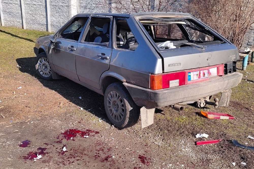 Дрон влучив у автівку: медик розповів, як рятували поранених у Марганецькій громаді