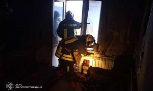 У Марганці сьогодні горіла квартира – вдалося врятувати чоловіка (фото)