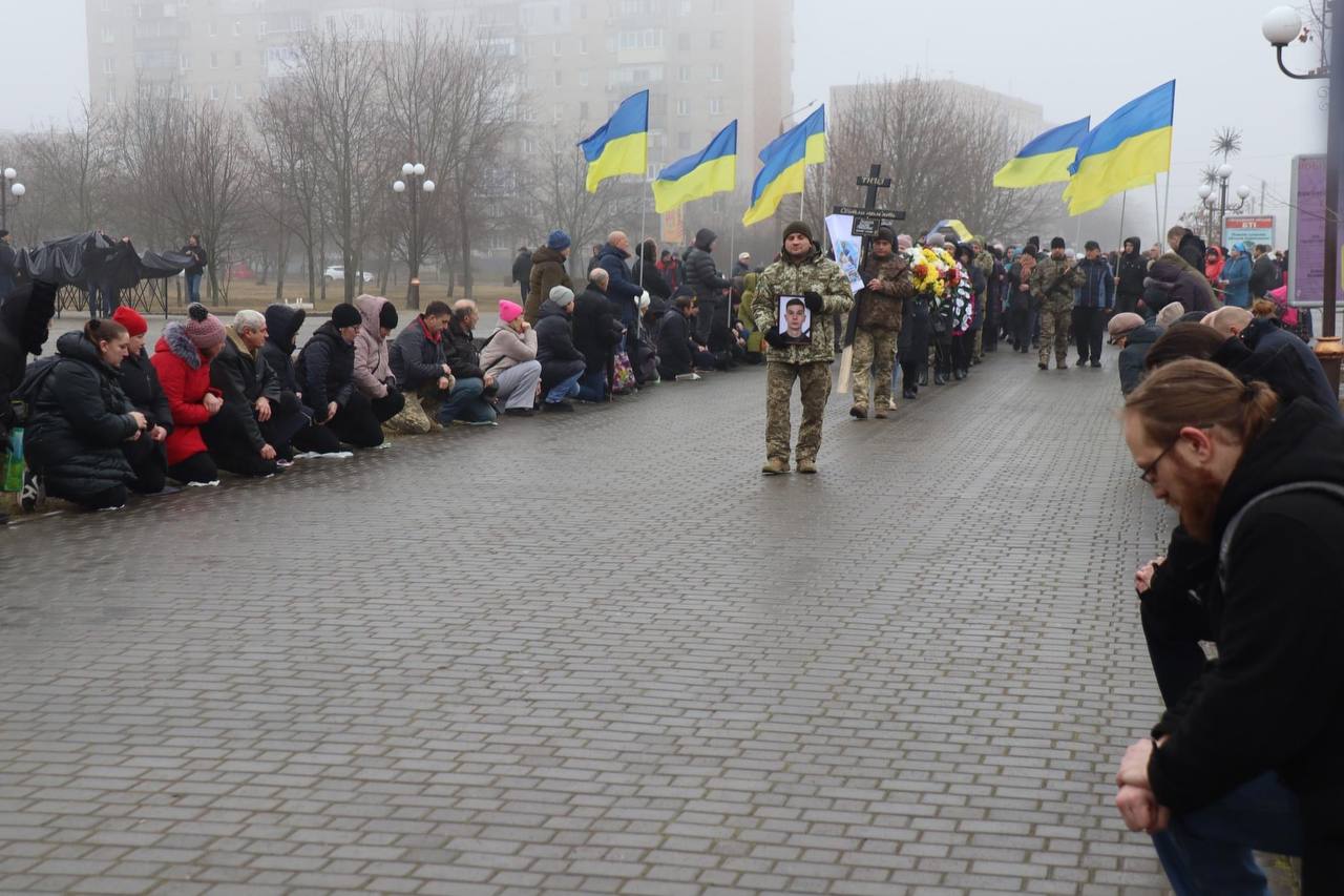 9 лютого Покров провів в останню путь загиблого Захисника (фото)