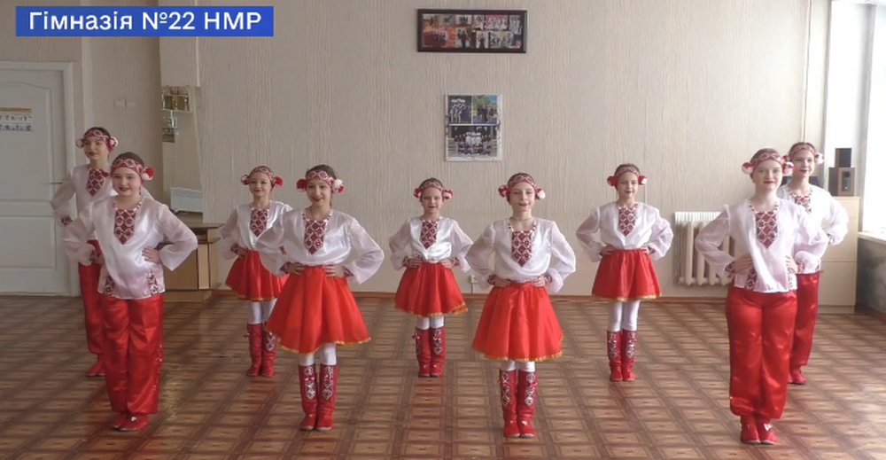 У школах Нікополя танцюють Гопак (відео)