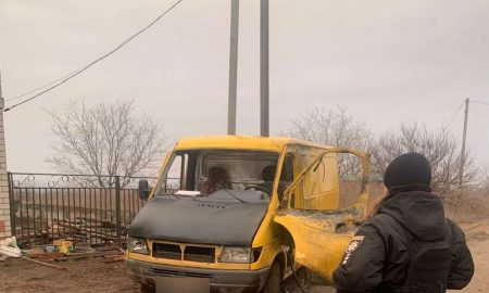 Поранено чоловіка і понівечено будинки: наслідки обстрілів Нікопольщини показала поліція