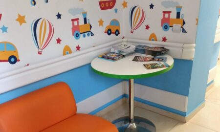 Нікопольська дитяча лікарня отримала меблі від Приват Банка (фото)