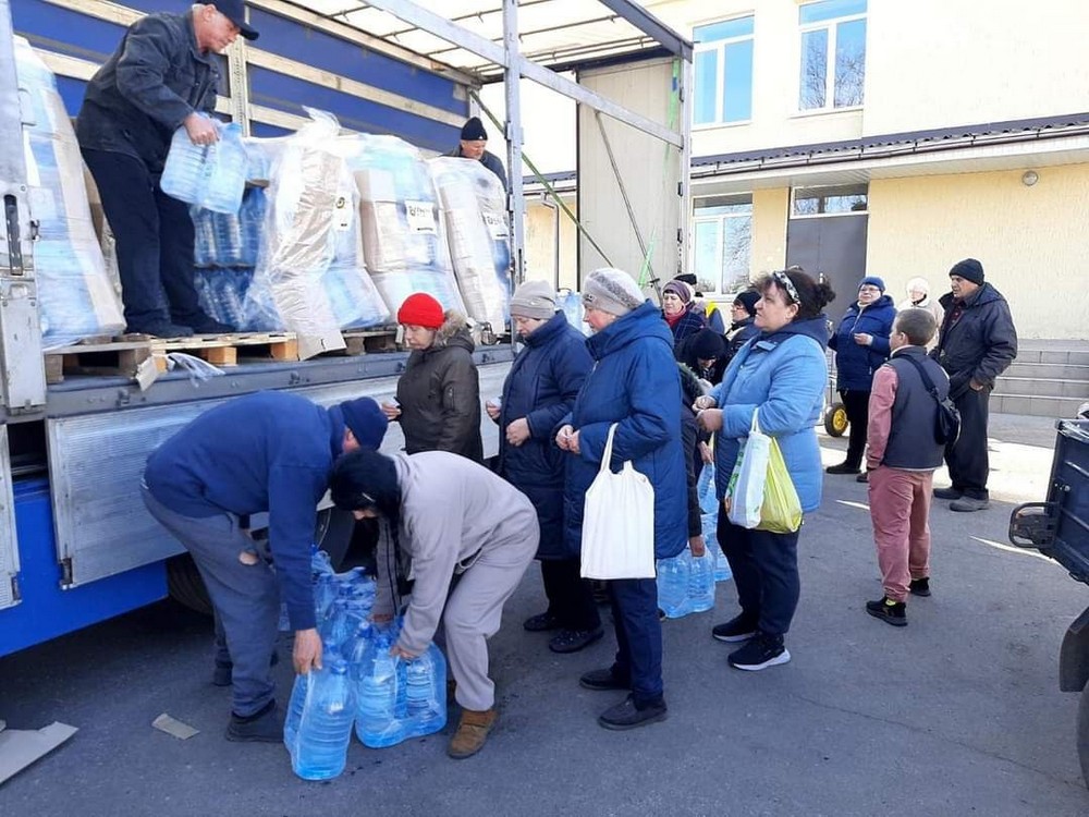 Яка гуманітарна допомога у Нікопольському районі видавалася цього тижня (фото)