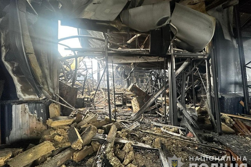 Постраждала жінка, зруйнований гіпермаркет – поліція про наслідки обстрілів Нікополя і Марганецької громади